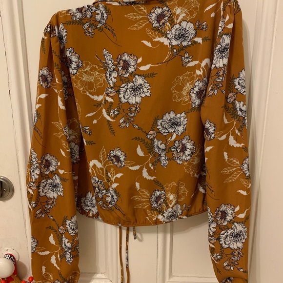 Mustard floral wrap top - Picture 3 of 4